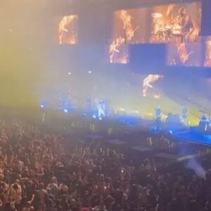 Ensi Instagram - che onore poter condividere questo palco/astronave dei @subsonicaofficial 🛸 lo show è davvero incredibile! Ringrazio anche tutto il pubblico dei subs per l’affetto che mi dimostra ogni volta che salgo la sopra. Ieri il forum esplodeva d’amore. È stato pazzesco 🖤 big up @williepeyote 🤘🏼 BLACKCITY SELEÇAO 

Prossime date:
06/04 Zoppas Arena - Conegliano (Tv)
08/04 Palazzetto dello sport - Roma
10/04 Unipol Arena - Bologna
11/04 Nelson Mandela Forum - Firenze
13/04 Inalpi Arena - Torino 

🔥🔥🔥🔥🔥🔥🔥🔥🔥

📸 @nose_barchi / @chiaramirelli