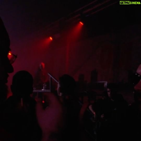 Ensi - 3 Likes - BRAVA GENTE con gli occhi rossi e il cuore pieno ringrazia i tantissimi presenti al @leoncavallospa di Milano che al 4:20 party ci hanno riempito d’amore in un atmosfera davvero unica. Grazie a tutti i nostri ospiti, è stata una serata speciale.
Chi c’era sa che abbiamo spoilerato…
Fatevi trovare pronti!
📸 @nose_barchi
🎥 @sbroccovdo