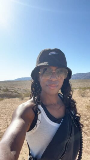 Enuka Okuma Instagram - This time last week, I was headed to the desert for a glorious screenwriter’s retreat, with a glorious group of women, gearing up to tell some glorious stories. Special shout outs and never enough thanks, to our siren of sustenance, @casa29catering, our home away from home, @joshuatreeescapes and our fearless leader, the incomparable, @ptiberius. Missing my Desert Flowers already! 🌸

 #desertflowerretreat