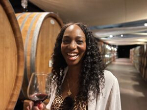 Enuka Okuma Instagram - Did I make a post specifically dedicated to all the Italian food I had on this trip? You already know I did. 🍝 🍷 🍕 ⠀
⠀
Doesn’t matter that I’m gluten-free, because freshly-made pasta? That’s amoré. 💕
