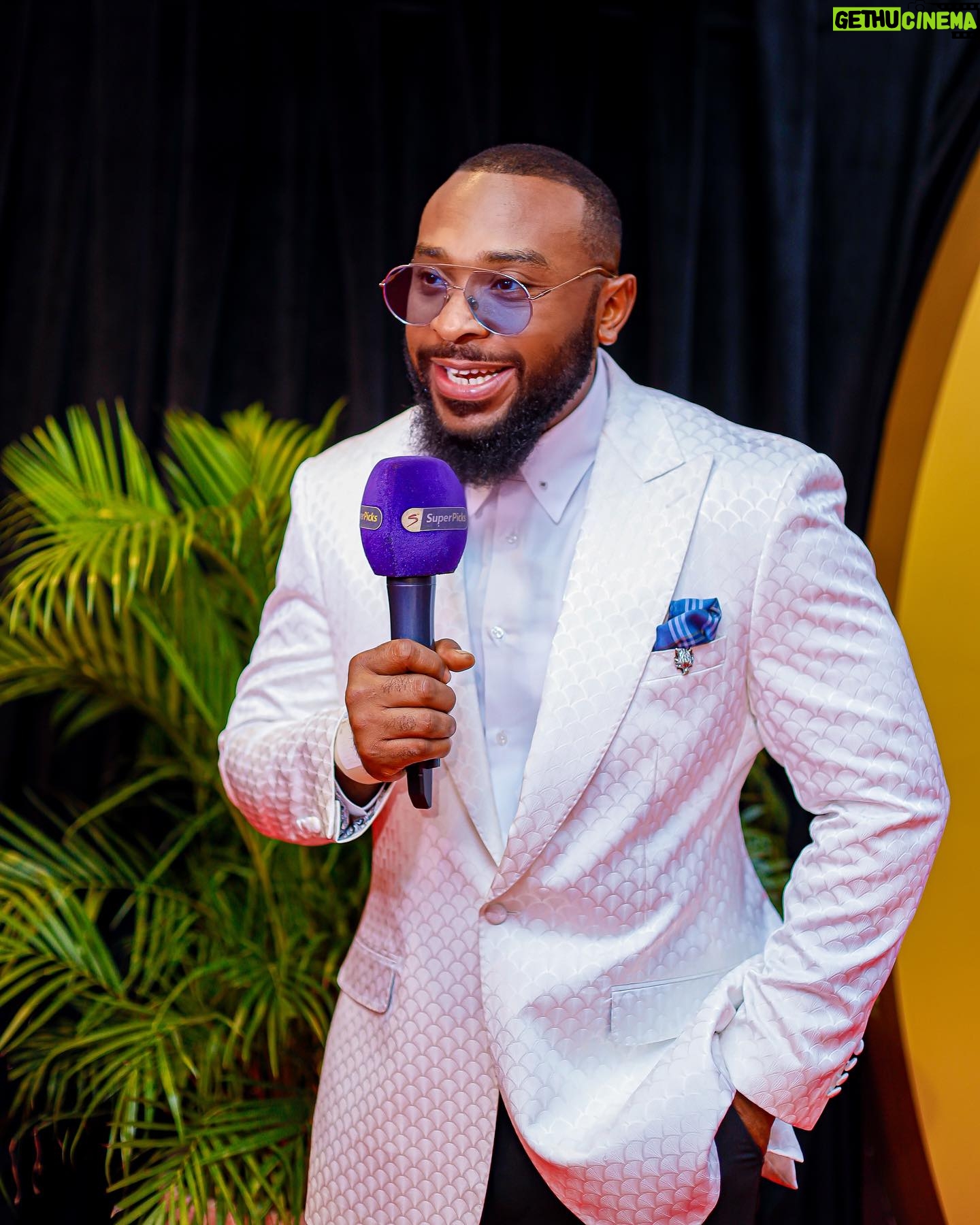 Enyinna Nwigwe - 3 Likes - Some red carpet cho-cho-choo at the #Amvca10 with @superpicksng 🎤
📸 @ebenezerdada_photography @eodstudiosng