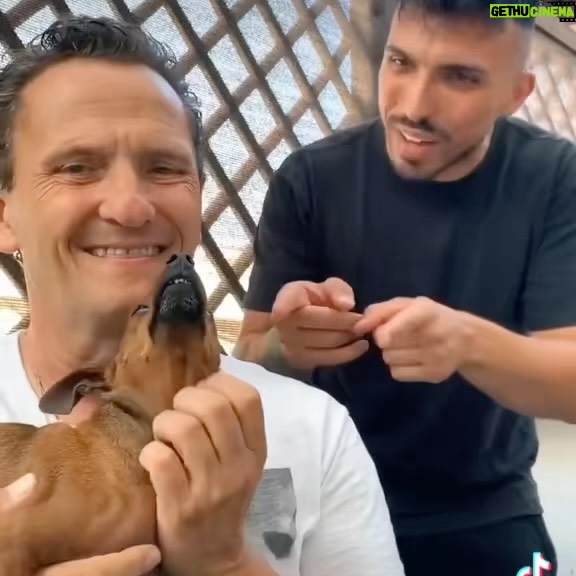 Enzo Salvi - 3K Likes -