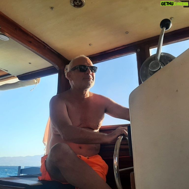 Erdal Cindoruk - 3.9K Likes - Kaptan..;))