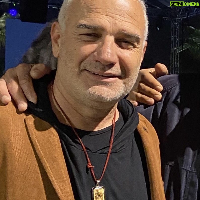 Erdal Cindoruk - 2.5K Likes -