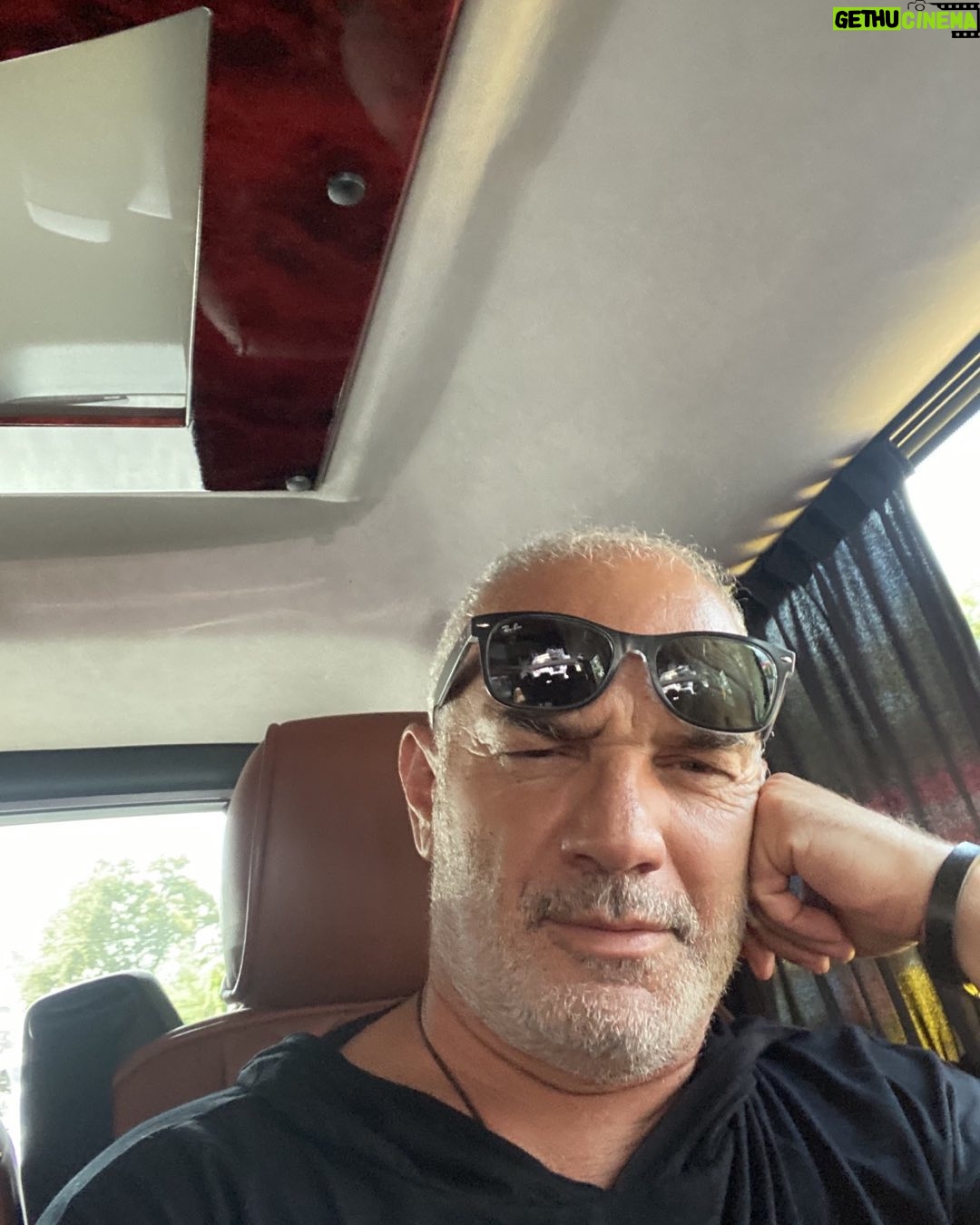 Erdal Cindoruk - 5.1K Likes - Çok kıymetli bir iş daha bitirdim, onun huzuru…;)))@ErşanKuneri cmylmz