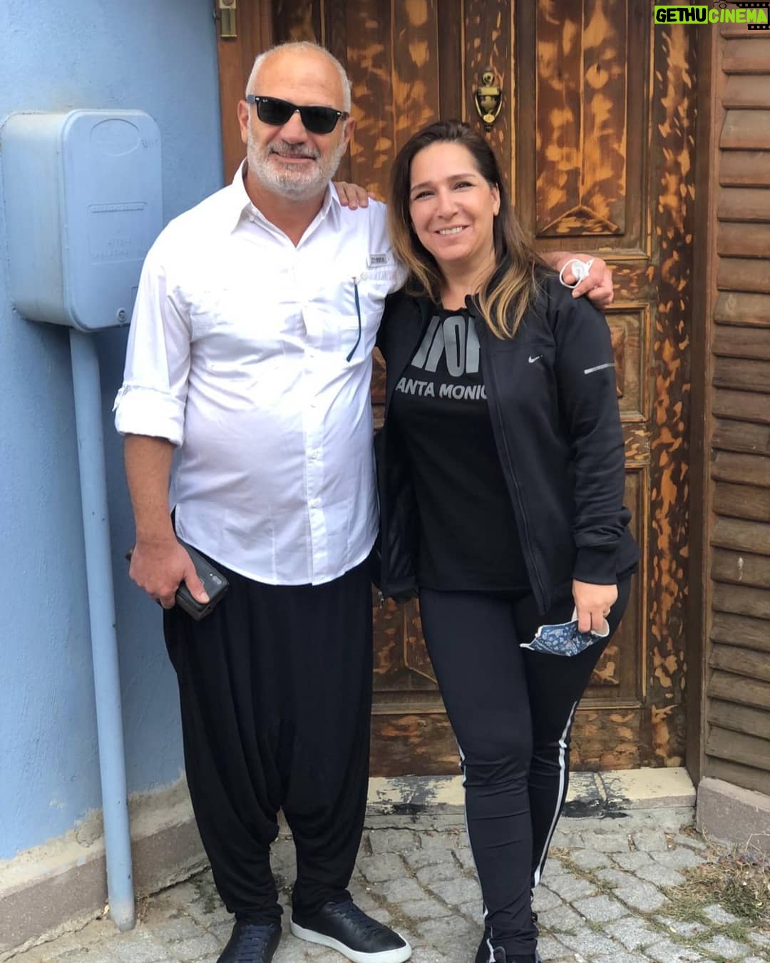 Erdal Cindoruk - 4.8K Likes - Yeni partnerim kardeşim @gulhantekin ile Eskişehir i turladık, Adana şalvarım nasıl?.. :))