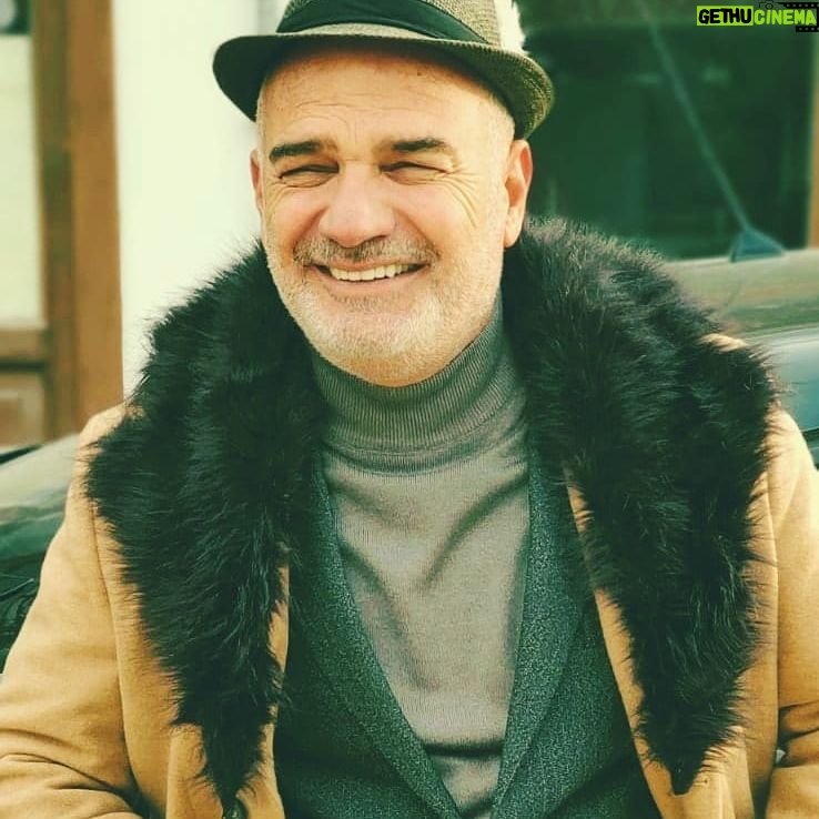 Erdal Cindoruk - 4.9K Likes - Tüm sevdiklerime, sevenlerime güzel bir yıl için ''söz''veriyorum. Tutamayacağım sözü vermem, her şey güzel olacak buna inanıyorum... :)))