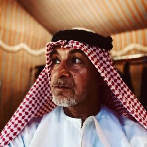 Erdoğan Atalay Instagram - 🤔🤔🤔🤔🤔……sieht nicht so schlecht aus , was meint ihr ? Währe eine neue Filmidee :  EMIR IN ACTION 🐪…😉……Grüße…..erdogan 😎#dubai #abu Dhabi #vae #action #emir #emirates #film #wüste #desert @teamcobraeleven