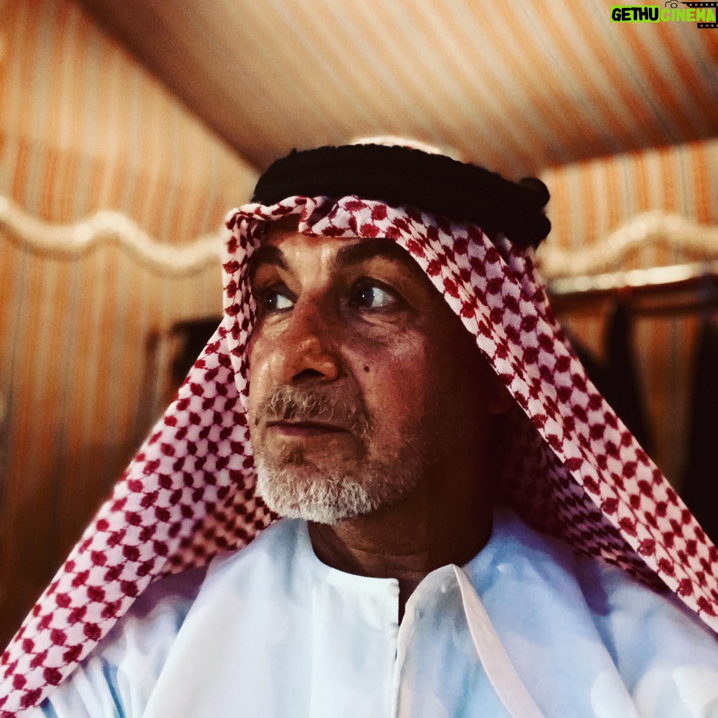Erdoğan Atalay - 7.2K Likes - 🤔🤔🤔🤔🤔……sieht nicht so schlecht aus , was meint ihr ? Währe eine neue Filmidee : EMIR IN ACTION 🐪…😉……Grüße…..erdogan 😎#dubai #abu Dhabi #vae #action #emir #emirates #film #wüste #desert @teamcobraeleven