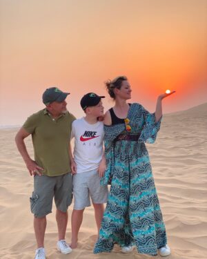 Erdoğan Atalay Instagram - Some lovely Time in the Desert 🐪  best wishes to you all…. erdogan 😎 #desert  #sunset #cobraeleven @cobraeleven @vonlennox.official #abudhabi #sanddunes  @maris_cobraeleven @katjaohneck