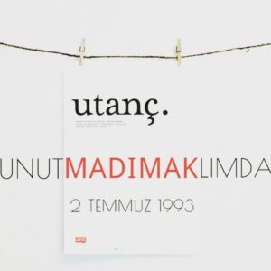 Eren Can Vurucu Instagram - Gencecik insanları ,aydınları ,aydınlığı Yaktılar! Nasıl unuturuz ki bu yobazlığı ? #unutmadımaklımda #sivaskatliamı