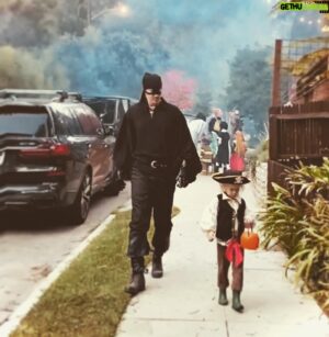 Eric Balfour Instagram - "You're not the real Dread Pirate Roberts daddy?" 

"No. I inherited the name just as you will inherit it from me."

#Dadlife #AsYouWish #Halloween #ThePrincesBride 

📷: The best Boy Mom ever!