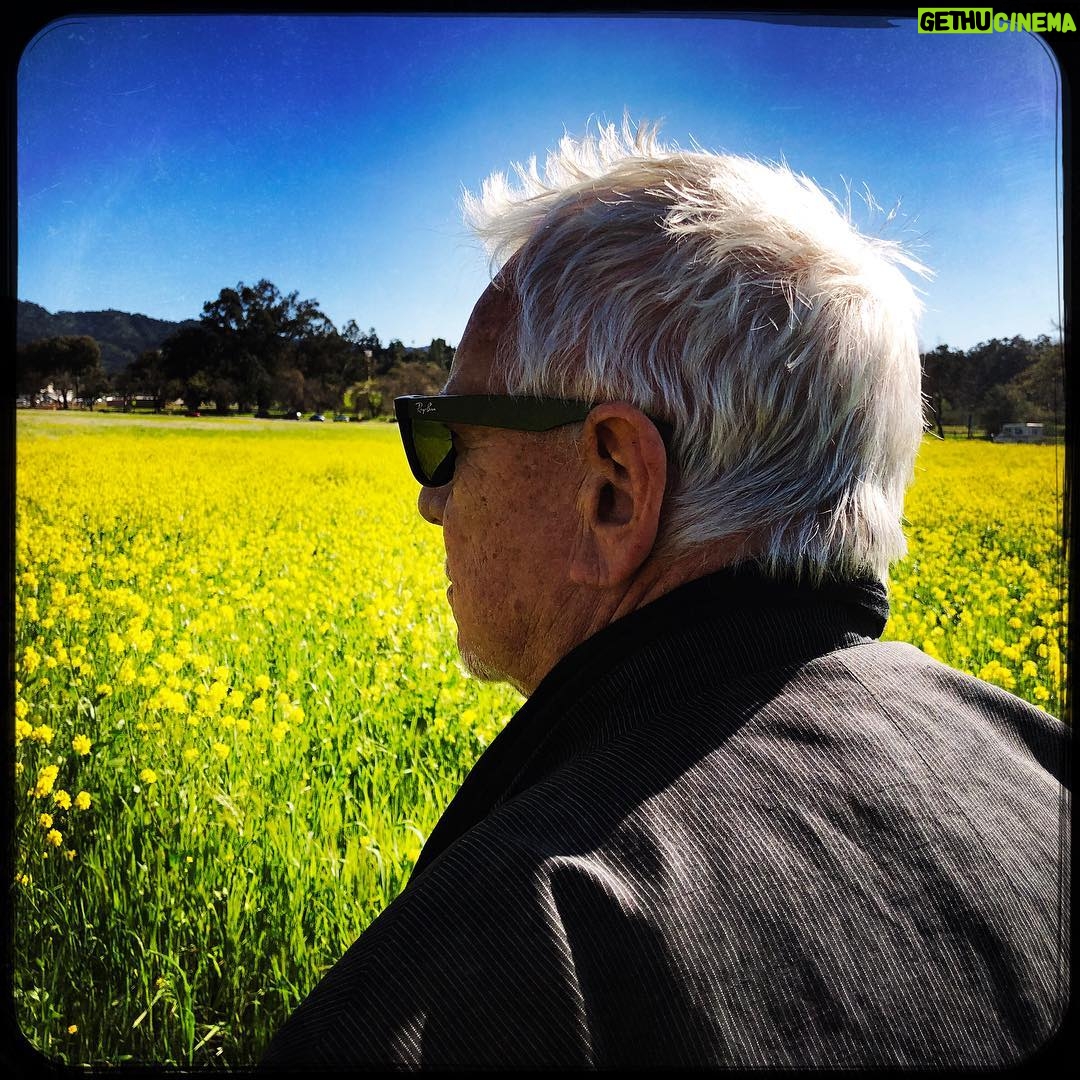 Eric Burdon - 0.9K Likes - There is no planet b. People have the power to change and prevent. Mother earth is waiting for you… Help the future of our planet 🌎 🌺 🌎
#motherearth
#memphisslim
#earthday
#iphonex 📷 credit @marianna_burdon
