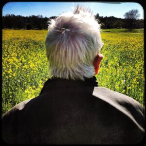 Eric Burdon Instagram - There is no planet b. People have the power to change and prevent. Mother earth is waiting for you… Help the future of our planet 🌎 🌺 🌎
#motherearth 
#memphisslim 
#earthday 
#iphonex 📷 credit @marianna_burdon