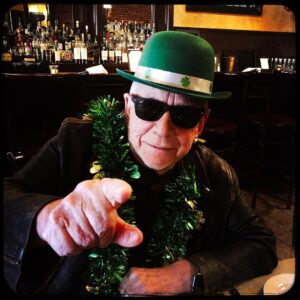 Eric Burdon Instagram - ‘tis the wearing of the green...
•
•
•
•
•
•
#saintpatricksday #santabarbara #california 📷 credit @marianna_burdon
#iphonex