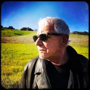 Eric Burdon Instagram - ‘tis the wearing of the green...
•
•
•
•
•
•
#saintpatricksday #santabarbara #california 📷 credit @marianna_burdon
#iphonex
