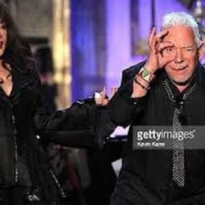 Eric Burdon Instagram - #RonnieSpector was ‘ALL Woman’ Her passing leaves me breathless! Farewell Ronnie 
#theronettes #onstage #rockandrollhalloffame #livemusic 
📸 Kevin Kane #gettyimages