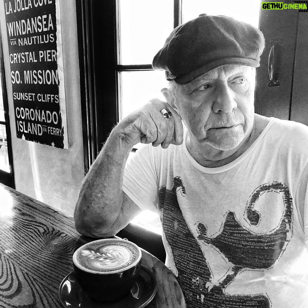 Eric Burdon - 778 Likes - Good #coffee rancid ambience! #wegottagetoutofthisplace