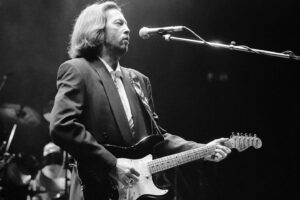 Eric Clapton Instagram - Clapton photographed on stage in the UK in 1991. 

📸: Phil Dent/Redferns/Getty Images