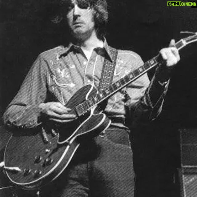 Eric Clapton - 11.8K Likes - Eric Clapton photographed on stage during Creamās 1968 Farewell concert at Royal Albert Hall.
šø: Barrie Wentzell