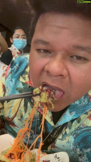 Eric Fuzi Instagram - One of the best restaurant inside the ship!
Umi Uma , serve Jappanese Teppanyaki!

@resortsworldcruises @f8buzz 
#resortsworldcruises #jomcruiserwc #gentingdream 
#belayardenganf8buzz #cuticutif8buzz 

Outfit by @plussizebobrock 

@haikalfarid 
@akram_f88 
@farisha_iris 
@bibiqairina 
@ayieelhamf88 
@tashaawie 
@erinctj