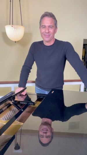 Eric McCormack Instagram - Hey everyone! My upcoming live show is sold out, but it’s available to stream. Get your tickets by clicking the link in my bio!