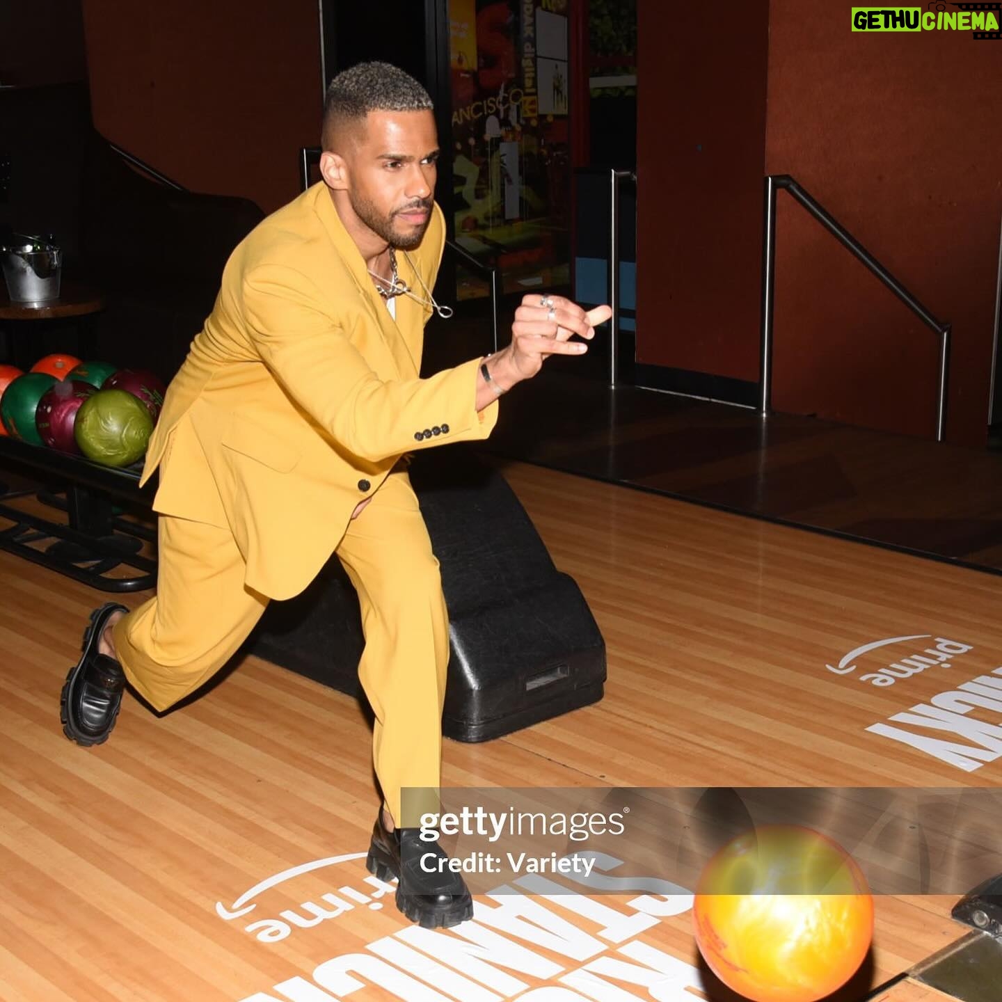 Eric West - 3 Likes - ☀️ Life is brighter in yellow. Hit up the @amazonstudios premiere of “Ricky Stanicky”. 🎥 🍿
Suit: @teddyvonranson
All jewelry: @titleofwork
Shoes: @prada