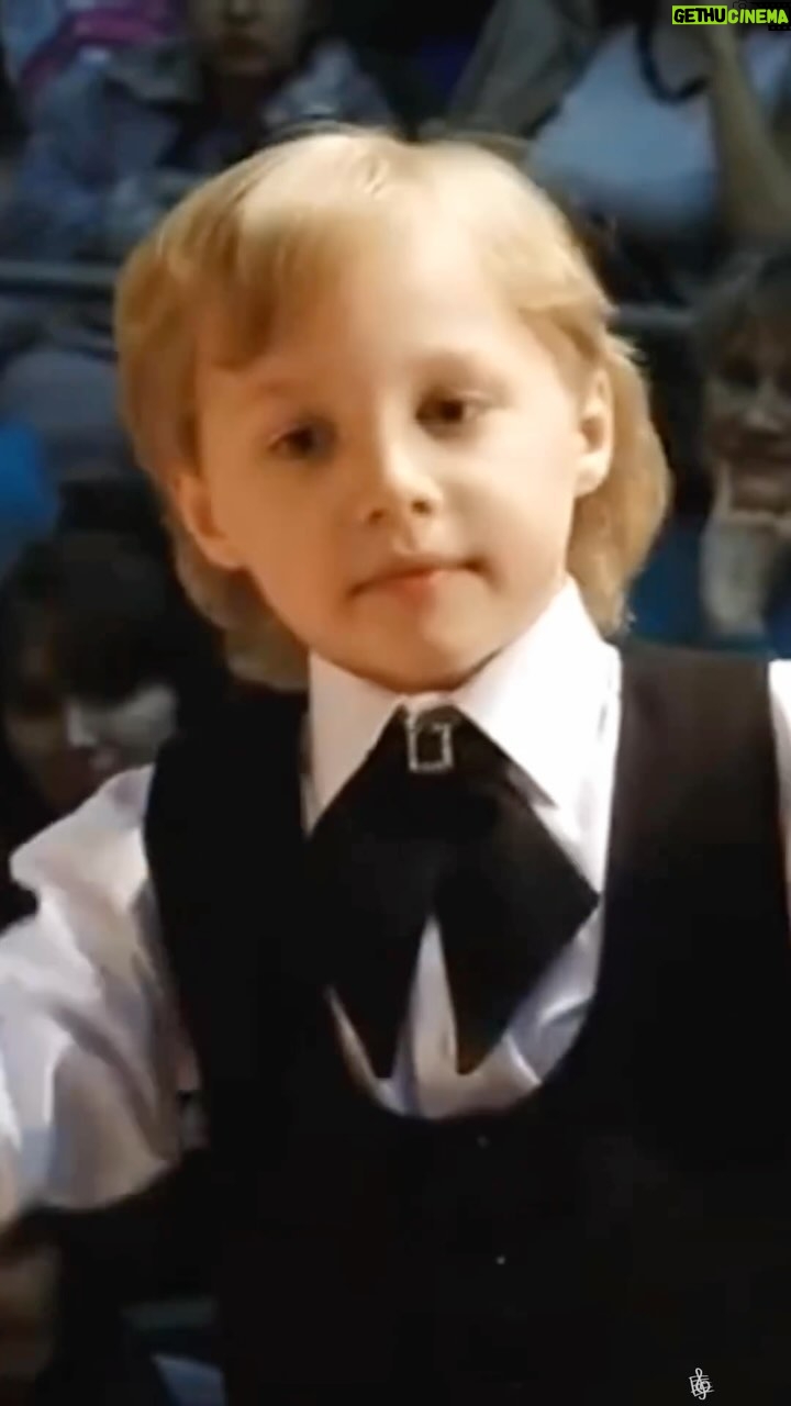 Eric Whitacre - 12.4K Likes - 7-year-old Edward Yudenich conducts The student Orchestra of the State Conservatory of Uzbekistan.