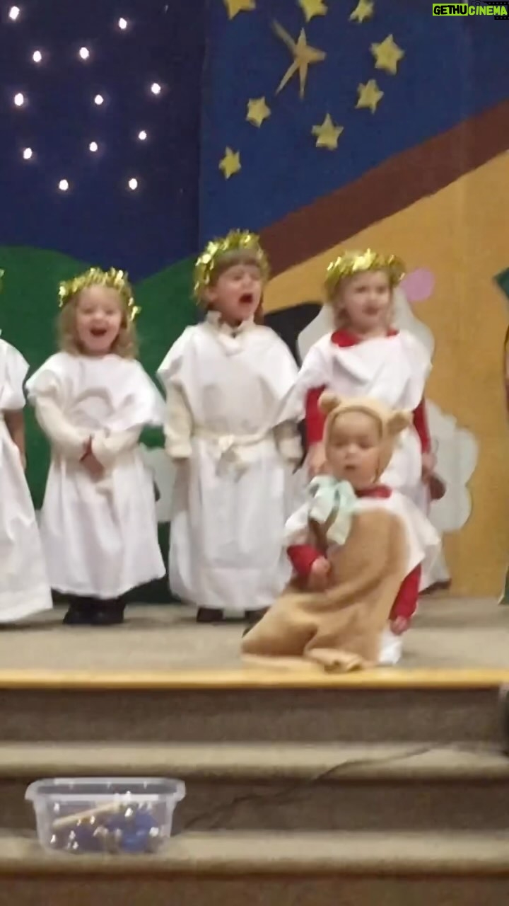 Eric Whitacre - 677.7K Likes - This is not my kid, but my god can I relate.
Anyone know who originally posted this so I can give them credit?