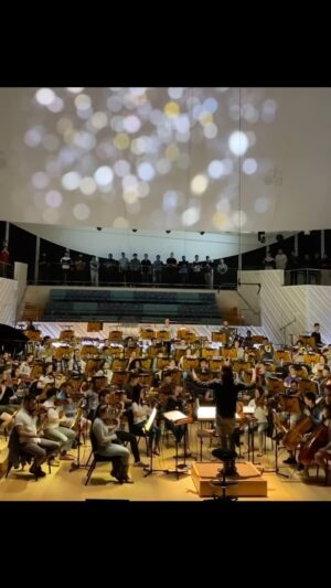 Eric Whitacre Instagram - The climax of Deep Field, performed by the extraordinary @nwsymphony. It’s hard to tell from the video but this moment is so massive it actually shakes the conductor’s podium.