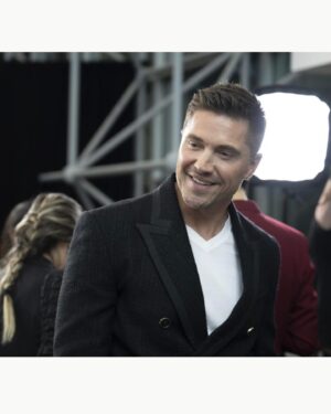Eric Winter Instagram - Some BTS from a great night with friends at the @abc up fronts celebrating @therookieabc and so many other shows. Vamos season 7! Thank you for having us!  Going to recruit @cp3 to be on the show! 👮🏼‍♂️ #therookie #upfronts #season7 
Styling : @theadamballheim 📸 @brianbowensmith