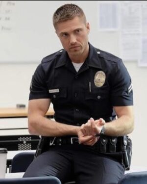 Eric Winter Instagram - 6 seasons of Bradford and @therookieabc and I couldn’t be happier. Hopefully we get some good news soon about season 7!  #flashbackfriday #bradford #therookie #loveourfans