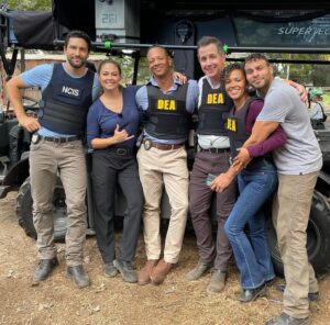 Erica Luttrell Instagram - Tonight, at 10/9c on CBS. NCIS Hawai’i. Woot! I had such a great time with this incredibly kind and fantastic crew. So wonderful. Hope you guys enjoy the show! 💖
.
.
Amazing Director: @kberlandi 
Fantastic Writer: @rronmcgee 
Epic Show: @ncishawaiicbs
Amazing Actor I Worked with but Didn’t Nab a Photo Memory with: @jasonantoon 
.
.
#ncis #ncishawaii #vanessalachey #aggytarrant #noahmills #emersonbrooks #ericaluttrell #ianverdun #michaelmarcfriedman #kevinberlandi #ronmcgee
