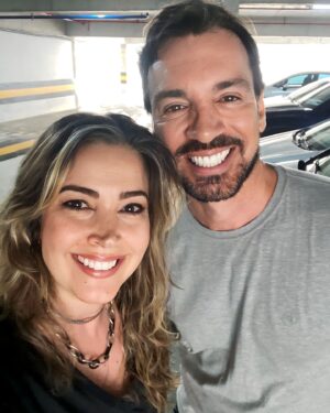 Érica Saraiva Instagram - Taí um dos caras mais incríveis que eu já conheci! Presidente do rival, eu e @emersonferretti sabemos muito bem separar as coisas e nos admiramos mutualmente! Aliás, profissionalismo é com ele, e tenho certeza que fará uma excelente gestão à frente do seu clube de coração, pq competência e amor à camisa não lhe faltam.

Estamos juntos, querido! Tenho orgulho de ter amigos assim, que priorizam o que realmente importa: o caráter, o amor, os princípios e, claro, o RESPEITO! E é assim que devemos fazer o nosso BAxVI da vida! ♥️

#paznofutebol #paz