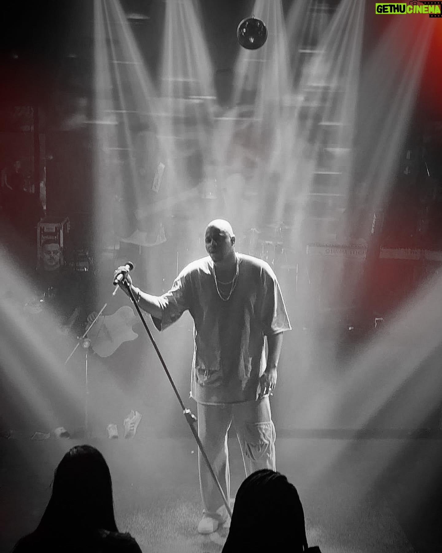 Erick Jordan - 1.1K Likes - É nos momentos de decisão que o seu destino é traçado.
A vida é fruto da decisão de cada momento. Talvez seja por isso, que a ideia de plantio seja tão reveladora sobre a arte de viver.
Viver é plantar. É atitude de constante semeadura, de deixar cair na terra de nossa existência as mais diversas formas de sementes. Ótima semana a todos ❤️
#NaoquermasNaoquerperder
#OlhaoTrem
#MelDaSuaBoca