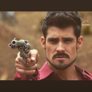 Erik Díaz Instagram - Gracias por tanto Rafael. Fue un viaje maravilloso.

#personaje #miadorablemaldicion #television #acting #actorslife #lasestrellas #actorslife #shoot #amaloquehaces #character #rafaelgalicia