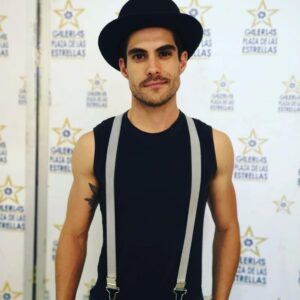 Erik Díaz Instagram - Hoy @lanaranjateatro recibió el reconocimiento de Luminaria en Galerías de las Estrellas!! Ahora vamos corriendo al teatro!!! Ahorita nos vemos!!!!