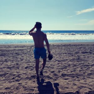 Erik Díaz Instagram - Así cerramos el 2021. 
Disfrutando la playa
Agradecido con la vida y las oportunidades que ésta nos acerca.
¡Vamos a seguir adelante y a darlo todo!