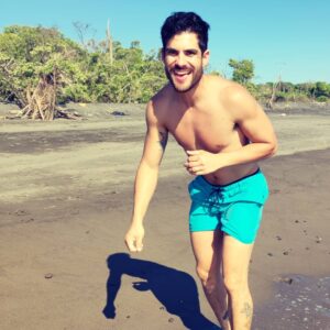 Erik Díaz Instagram - Así cerramos el 2021. 
Disfrutando la playa
Agradecido con la vida y las oportunidades que ésta nos acerca.
¡Vamos a seguir adelante y a darlo todo!