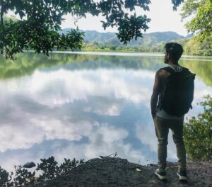 Erik Díaz Instagram - Hoy amanecí pensando en Colima. 
"Eres paraíso al pie del volcán ".