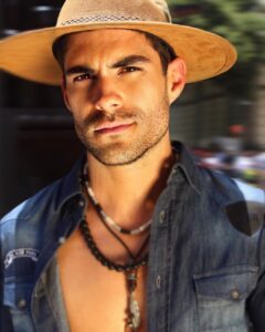 Actor Erik Díaz HD Instagram Photos and Wallpapers December 2019