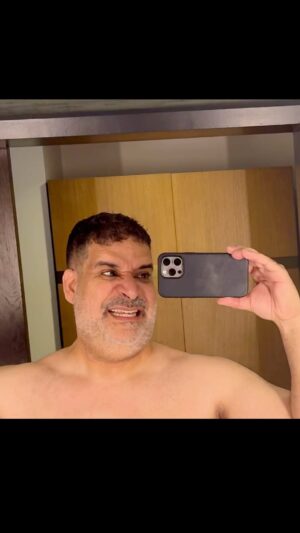 Erik Griffin Instagram - When you haven't worked out in a while and you think you're more in shape than you really are! I'm coming for you @joerogan #dadbod #comedianbody @comedymothership all weekend!.