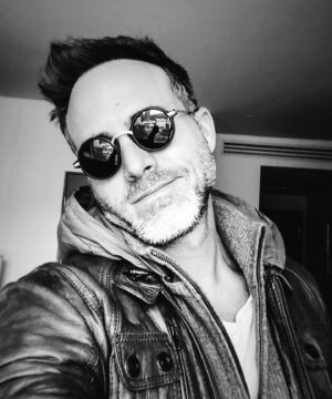 Erik Hayser Instagram - Pensar que la vida es CHULA puede convertirla en una CHULADA.