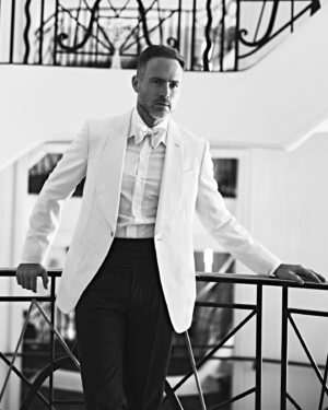 Erik Hayser Instagram - Eso que llaman instantes… desde el Festival de cine de Cannes. 

Te amo @fernandacga 

📸: @gabrieledimartino 

Styling: @fernan.mx