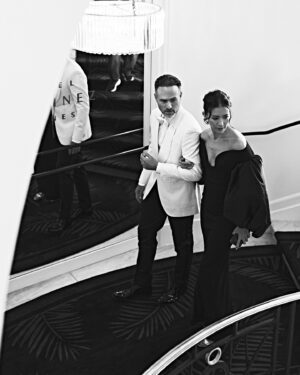 Erik Hayser Instagram - Eso que llaman instantes… desde el Festival de cine de Cannes. 

Te amo @fernandacga 

📸: @gabrieledimartino 

Styling: @fernan.mx