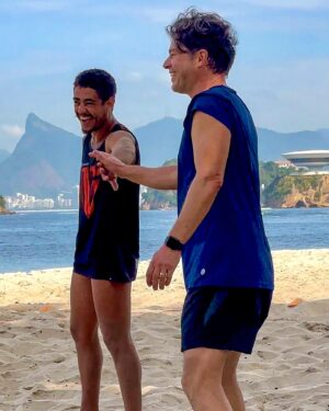 Erik Marmo Instagram - Treininho de #futevolei na minha querida #niteroi #cidadesorriso 😀🇧🇷⚽️ Some moments of my Futevoley practice in the city I was born and raised in Brazil. 📷 @glaucia_dias