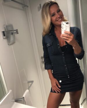 Erika Barkolová Instagram - Niekedy je  mozno coskoro ❤️ #tbt