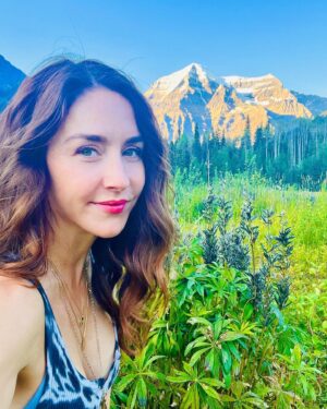 Erin Karpluk Instagram - 🧚🏼‍♂️🧚🏼‍♂️🧚🏼‍♂️