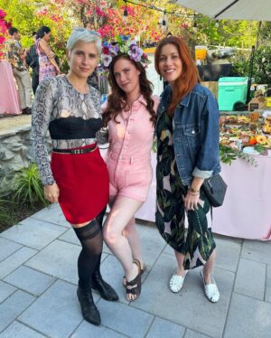 Erin Lee Carr Instagram - as an aries obviously i threw a big housewarming party (i rent) in conjunction with what happens to be my birthday month. i had a joyous amount of time celebrating with the beautiful community i’ve build in LA (with the notable help from wisconsin pals @alreinhart and @vickis2110). i couldn’t feel luckier or happier. thank you to @ks.eventplanning for making this dream day happen.

ps i also find it pretty hysterical that i, as an alcoholic, purchased WAYYY TOO MUCH alcohol and was giving away bottles at the end of the night as to not have it in the house. better safe than sorry! 

make-up and hair: @danyellabee 
flower crown by @__emmykenny__ 
🩵💚😏💙💜🩵💚🩷💙💜 #36
