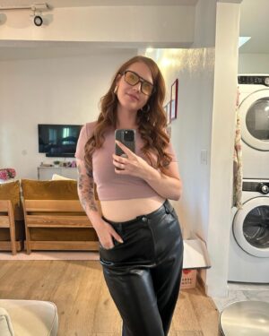 Erin Lee Carr Instagram - very happy to have spent my birthday with my two boyfriends and my best friend. the LA glow up is real yall. in looks but also in life #birthdaygirl #leatherpants #polyamorous